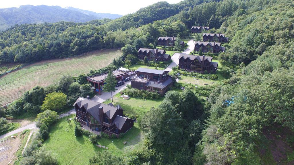 Chalet Resort Pyeongchang Bagian luar foto