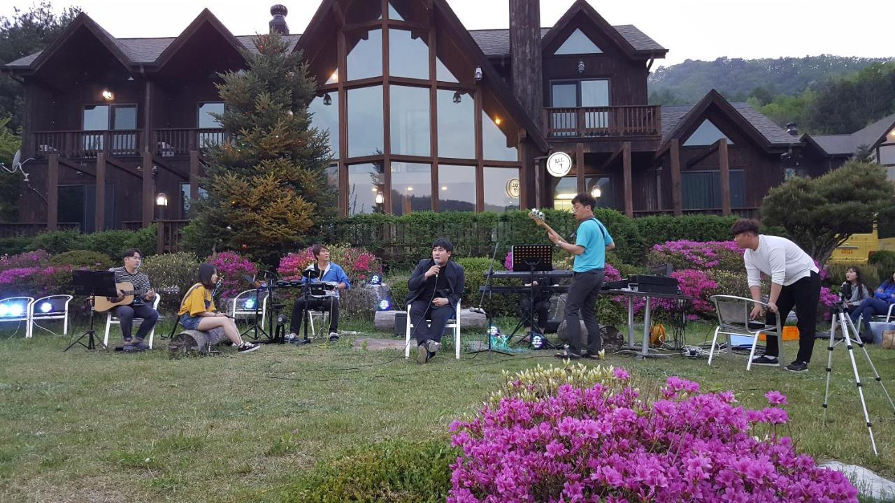 Chalet Resort Pyeongchang Bagian luar foto